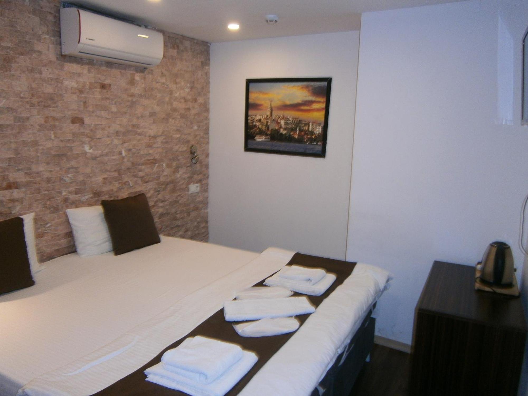 Hotel Nos *