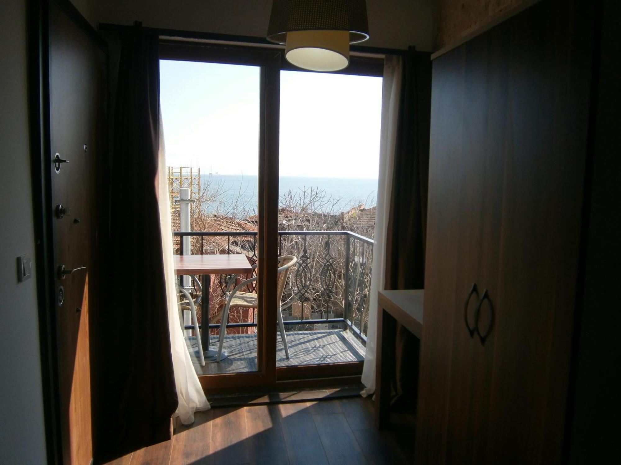 Nos Istanbul
